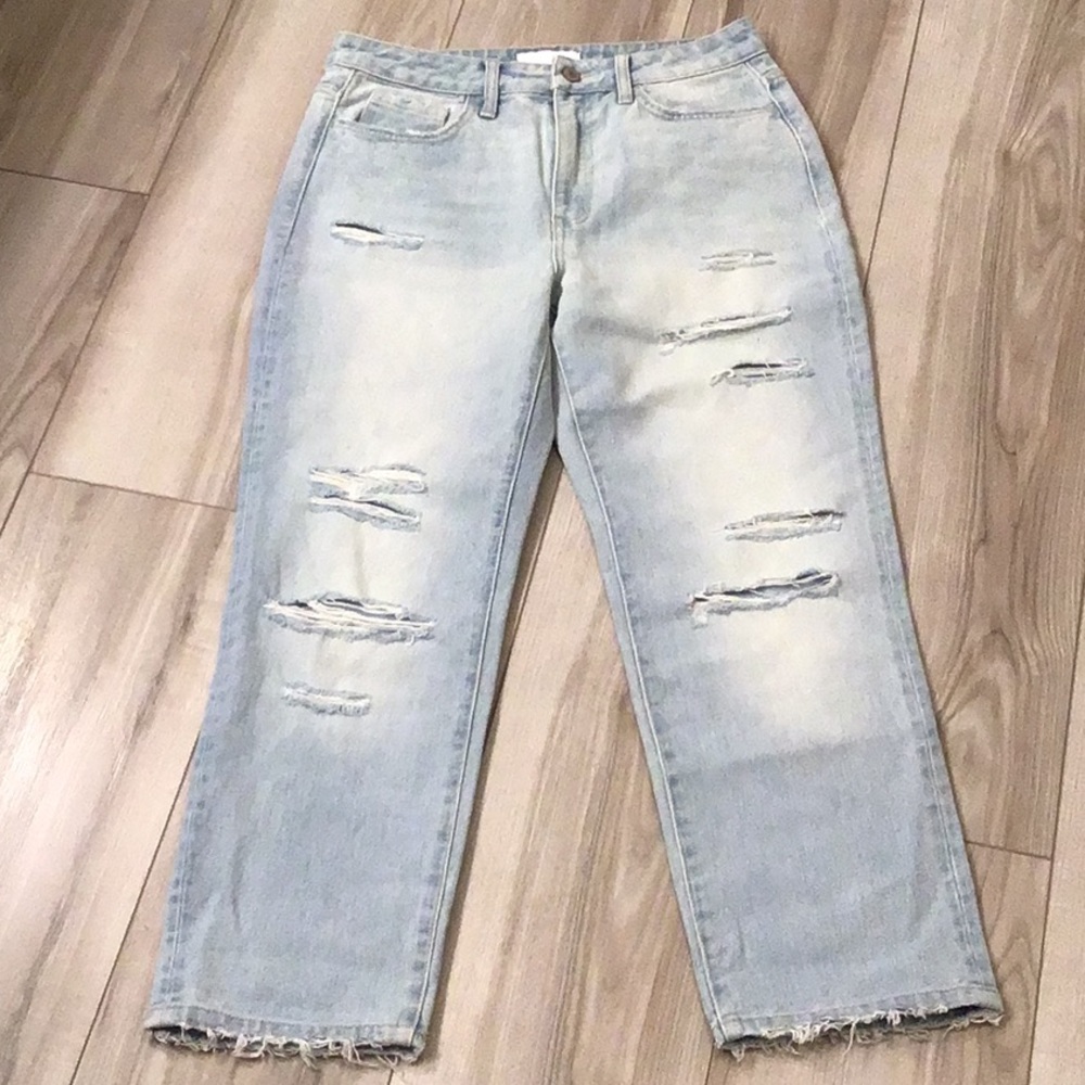 Vervet LA Distressed Light Wash Jeans - size 28